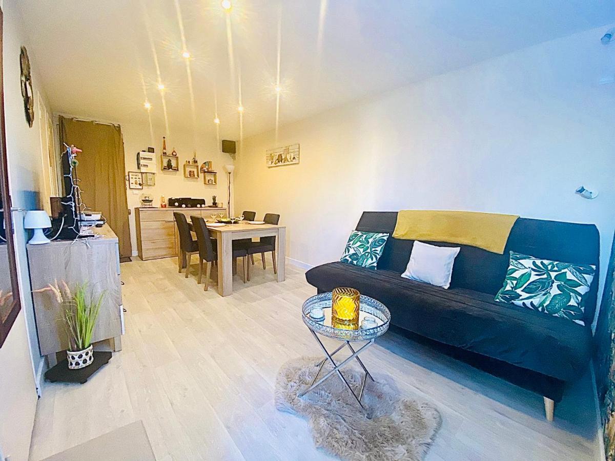 Appartement Proche Mer Avec Piscine Et Parking 플뢰리 외부 사진