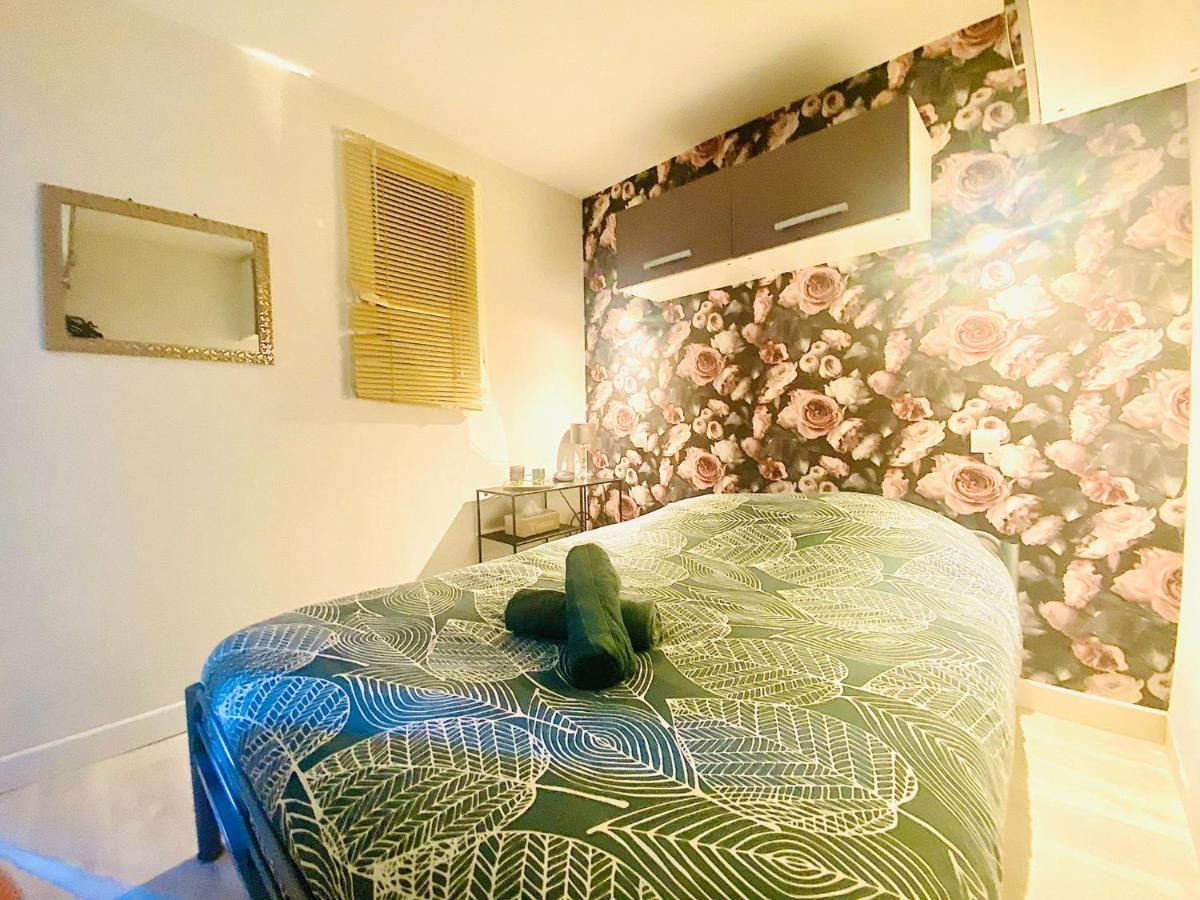 Appartement Proche Mer Avec Piscine Et Parking 플뢰리 외부 사진