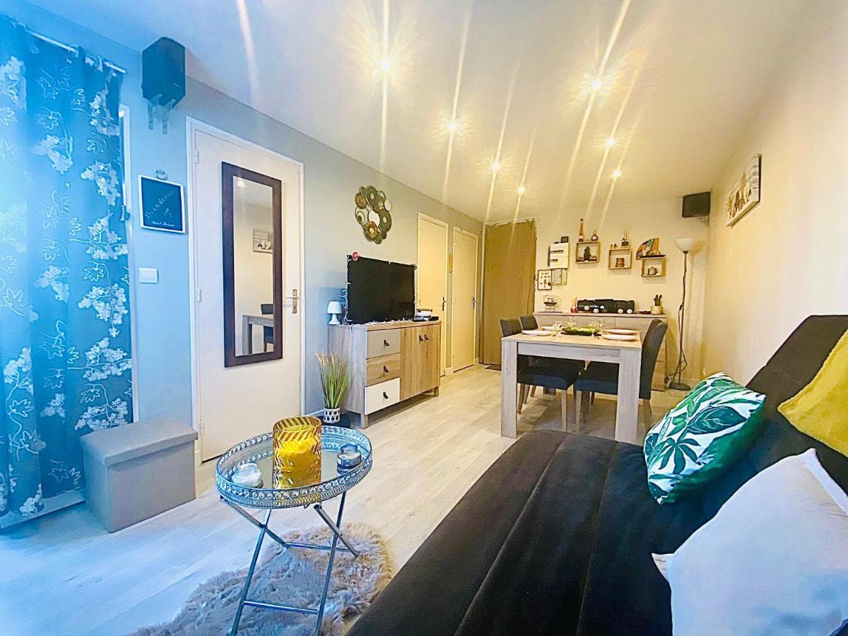 Appartement Proche Mer Avec Piscine Et Parking 플뢰리 외부 사진